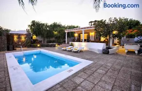 La Retreat - Image 2