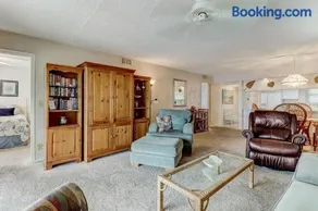 303 Atlantis condo - Image 4