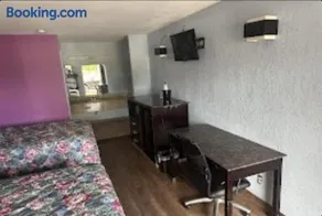 Relax Inn Hotel - Image 4