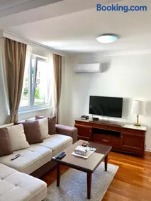 Lux Apartman 'Opereta' A-19 - Image 1