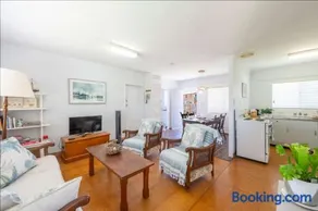 Honeysuckle Cottage - Oceanstays - Image 4