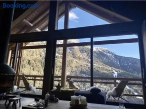 Luxurious Chalet Apartments - Chalet Serendipité - Image 2
