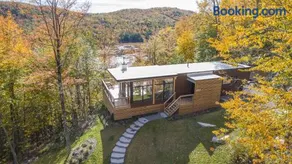 Modern Chalet with Mountain and Lake view by Reserver.ca - Image 2