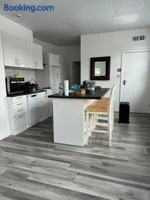 Modern Studio Flat in Bramhall - Image 2