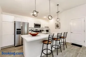 Charming Garden Villa in the Villages Includes 4 Seater Golf Cart - Image 4