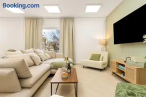 Großes Apartment mit 150qm für Gruppen im Zentrum - Image 2