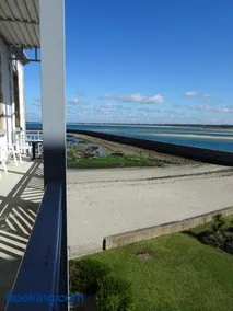 Charmant Studio en duplex esprit loft avec balcon vue mer, et piscine extérieure - Image 2