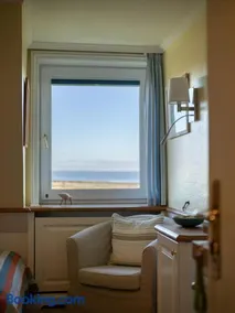 Haus Friedeburg App Emma Rantum auf Sylt - Image 1