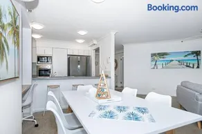 Broadbeach Victoria Square - Image 4