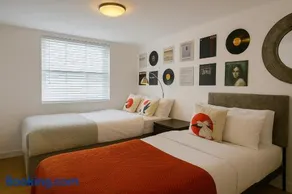 Sidemersey Livings - Spacious Loft for bigger groups - Very Central and Cosy - Image 2