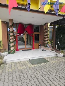 Hotel Edelweiss - Image 2