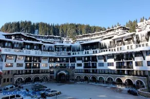 Grand Monastery Violet Apartment With One Bedroom And A Terrace - Image 3