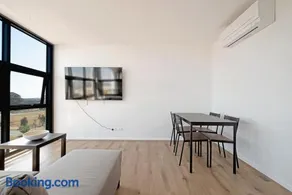 Brand New Modern 2BR Apt with Scenic Views in CBR - Image 3