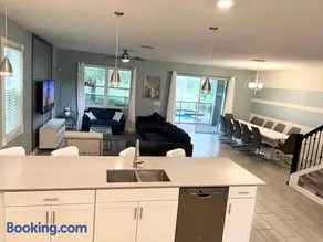 Vila 8 Bedrooms 5 bathrooms and theater room, golf course view - Image 3