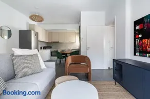 Alma Mediterranean Family Suite 2BR and Sofa-bed - Image 3