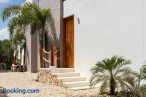 Ilukas & Resort Villas - Image 3