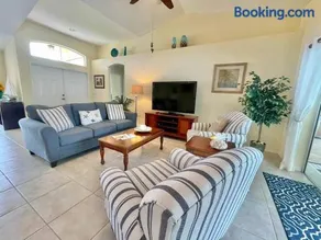 Villa Lahaina your perfect tropical getaway - Image 2