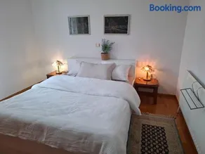Dinaki apartment - Image 2