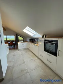 Magnifico appartamento accogliente e familiare con terrazza, barbecue e giardino | Vista sulla montagna - Image 3