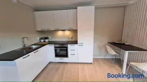 Comfortable apartment with free parking - Image 5