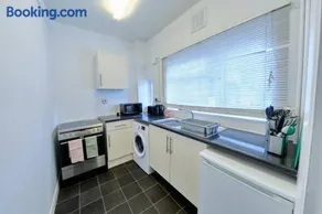 Central flat in Basingstoke - Image 4