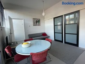 Studio 28A5 with free parking place - Image 4