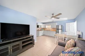 Jensen Beach pool home w/ Guest Suite - Image 3