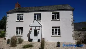 Lovaton Farmhouse - Image 3