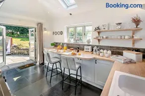1 Bed in Polbathic oc-l30095 - Image 4