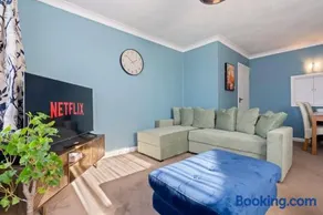 3 bedroom Bungalow for Contractors,Workers,Relocation,Insurance,Family, Free Parking - Image 1
