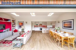 Carrot House by Norfolk Hideaways - Image 4
