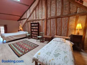 Gîte de charme avec cour et jardin, proche château, cheminée, ping-pong, draps inclus - Image 5