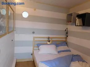 Hausbót na Vltavě - Image 1