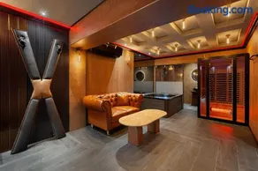 Mask Hotel - Image 3