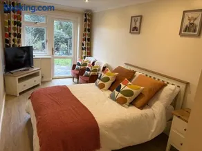 Spacious two bedroom ground floor apartment with free parking - Meriden Solihull - Close to NEC - Image 1