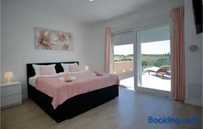 Villa L&T Nin - Image 4