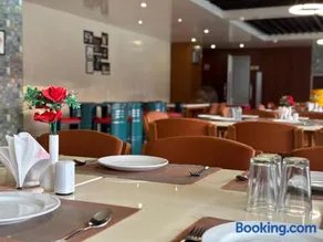Hotel Tania Searock - Image 2