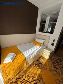 Eclipse Budget Rooms - Image 3