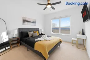 Modern 2BR Condo Near Railroad Park and UAB - Image 4