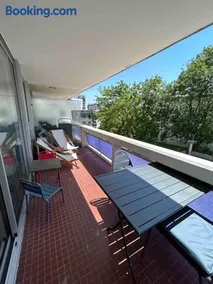 Superbe appartement, terrasse, accès direct RER - Image 1