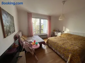 Full Flat in City Centre with Balcony - Image 2