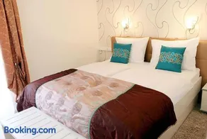 Apartments Grand Pinea - Image 4