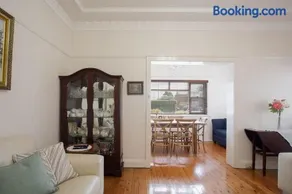Simple 1BR in Prime Vaucluse Near Shops & Bus - Image 2