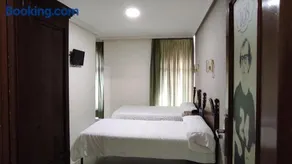 Hotel Emperatriz II - Image 3