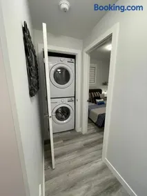 Cozy 2 Bedroom Suite in Brighton - 3 Minutes to Landmark Cinemas & Marketplace - Image 2