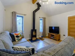 Rinstone Lodge, Thornton-Le-Dale. Moors cottage with hot tub - Image 2
