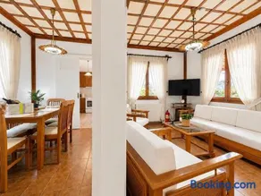 Kineta Garden Retreat - Coastal House for 8 by ΜΡS - Image 1