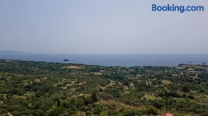 Villa Sarri by Sarris Winery - Image 2