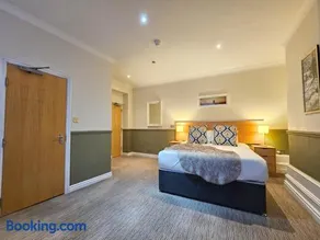 Derwent Manor Apartments - Image 4