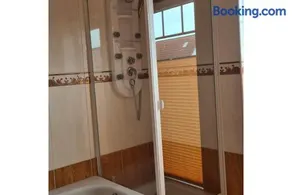Private Rooms - Image 2